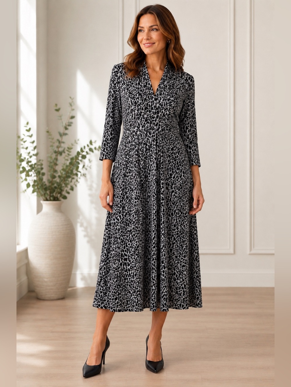 Chico’s Black Gray Animal Print Midi Dress Size 1 (S 8-10) Stretch 3/4 Sleeve
